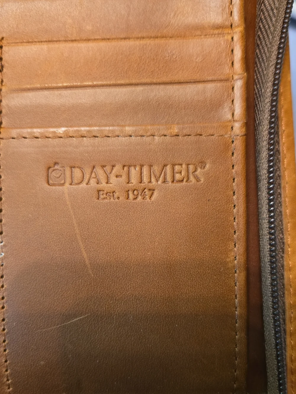 Day TIMER Leather Zip Portfolio Case - Tan